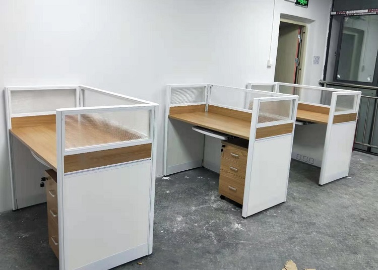 一字型屏风办公桌